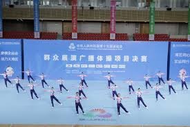 2025 赛季：坦帕湾光芒队因主场受损，宣布 2025 赛季全部主场均在 Steinbrenner Field 进行