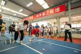 为什么职业玩家更少解释？（为何职业玩家不常解释？）