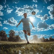 此前对阵拜仁时扭伤左膝，努诺-门德斯本周四恢复了训练