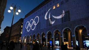 塞斯·库里：首秀就打卫冕冠军确实很艰难，我们还在摸索