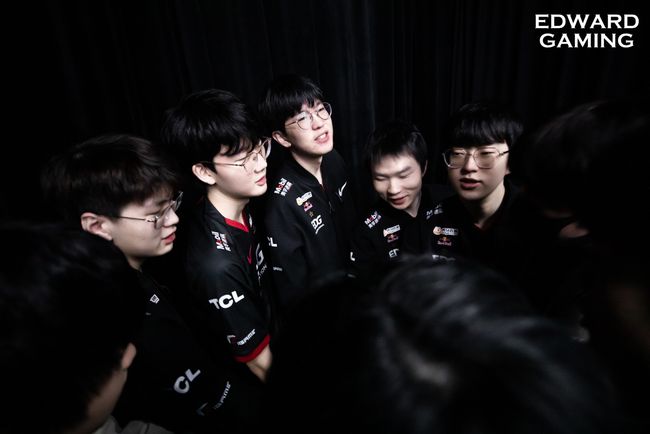 队持续缺乏 队持续缺乏